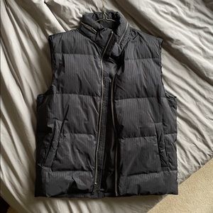 Express medium puffer vest size medium